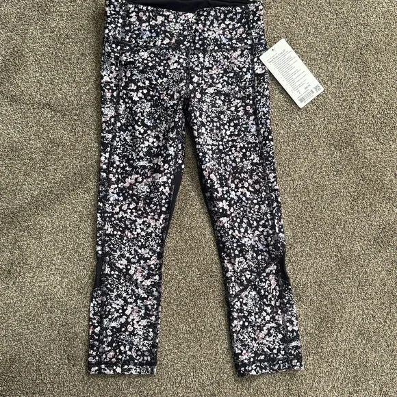 Lululemon Pace Rival Crop *22" Floral Spritz Multi / Black -  4 - Picture 6 of 9
